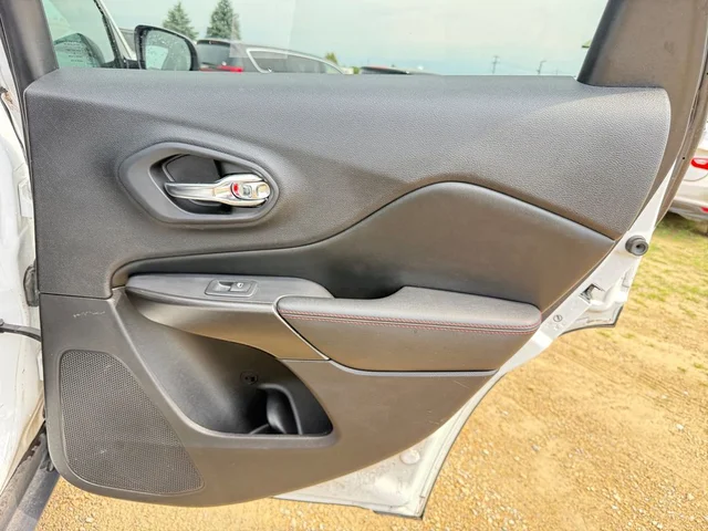 SEMINUEVOS JEEP Cherokee a Estados en autogozo