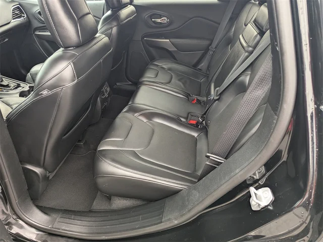 SEMINUEVOS JEEP Cherokee at Kennesaw, in Town Center Nissan