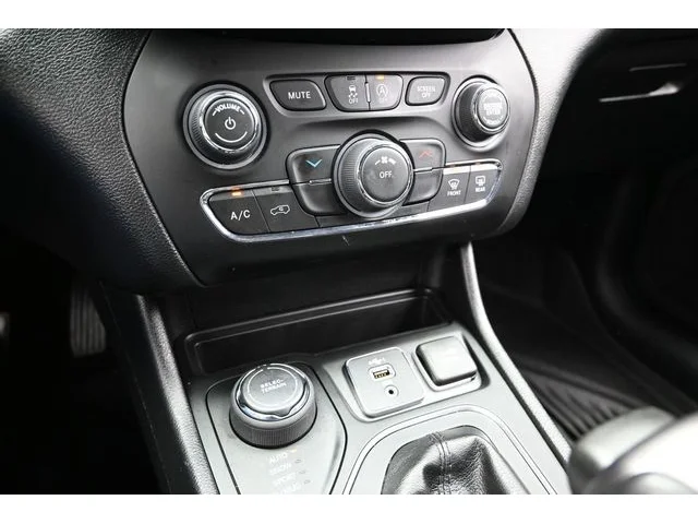SEMINUEVOS JEEP Cherokee a Estados en autogozo