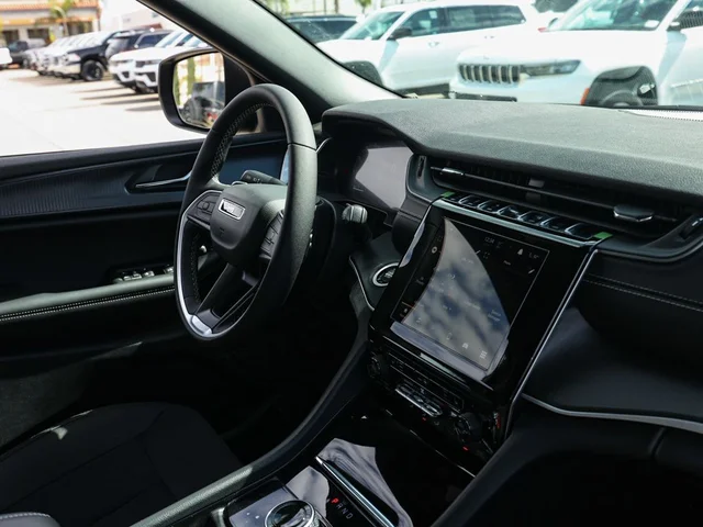 Nuevos JEEP GRAND CHEROKEE à Estados chez autogozo