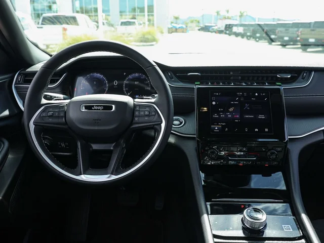 Nuevos JEEP GRAND CHEROKEE à Estados chez autogozo