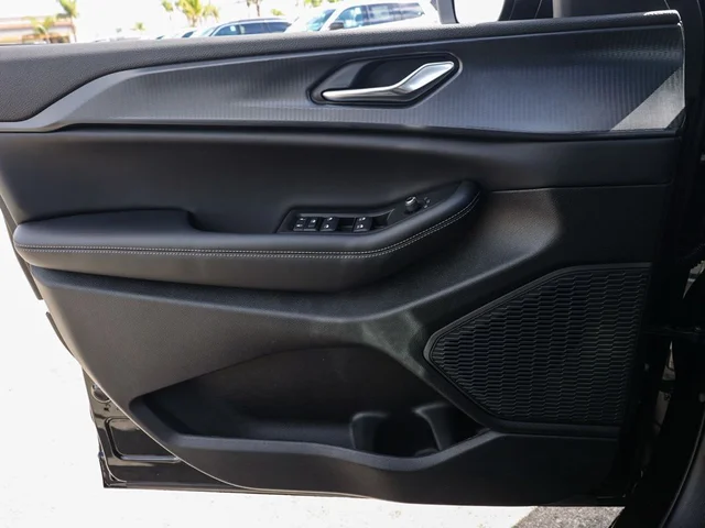 Nuevos JEEP GRAND CHEROKEE à Estados chez autogozo