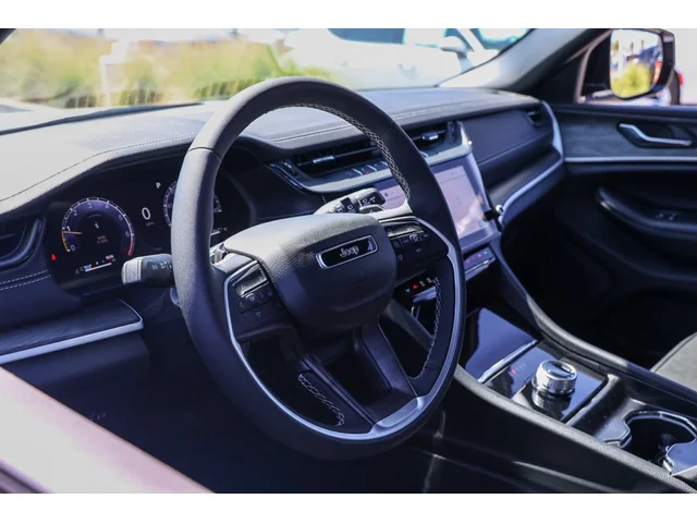 Nuevos JEEP GRAND CHEROKEE à Estados chez autogozo