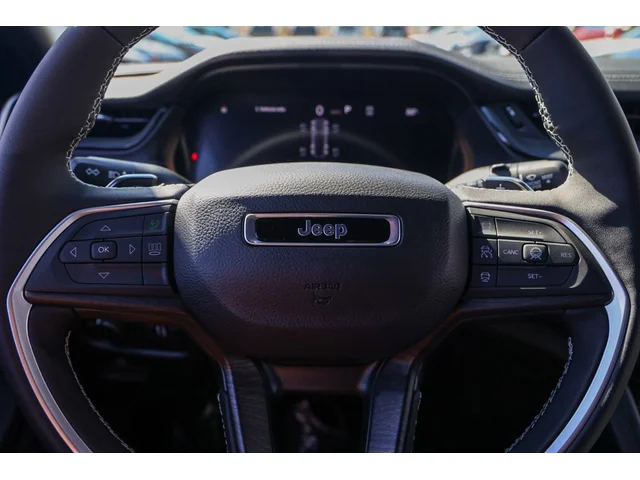 Nuevos JEEP GRAND CHEROKEE à Estados chez autogozo
