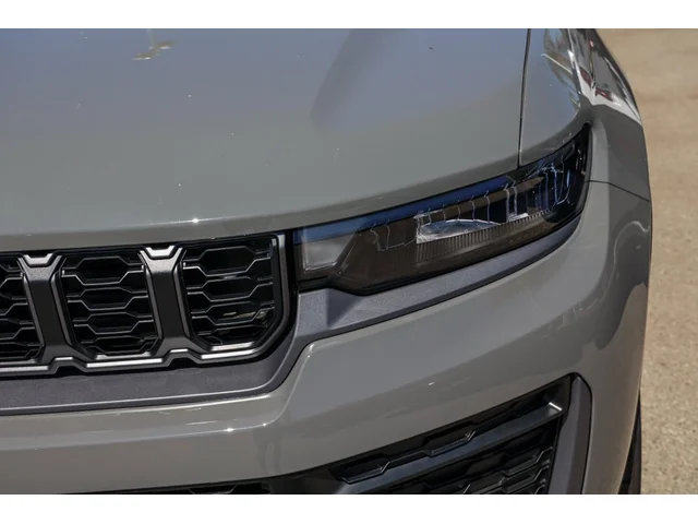 Nuevos JEEP GRAND CHEROKEE à Estados chez autogozo