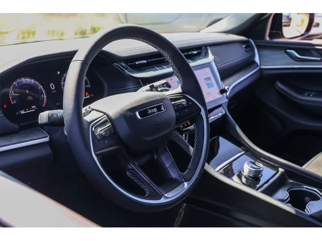 Nuevos JEEP GRAND CHEROKEE à Estados chez autogozo