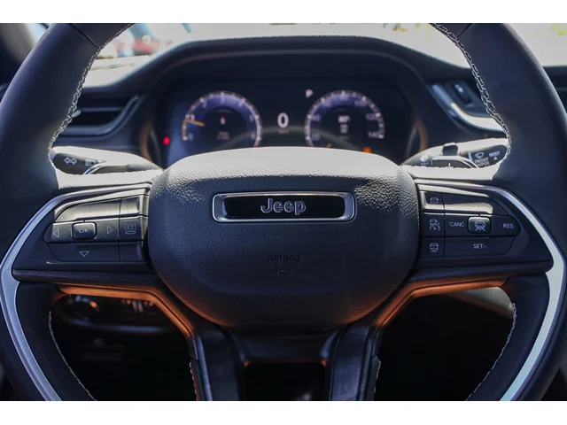 Nuevos JEEP GRAND CHEROKEE à Estados chez autogozo