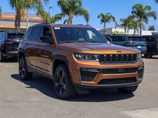 Nuevos JEEP GRAND CHEROKEE à Estados chez autogozo