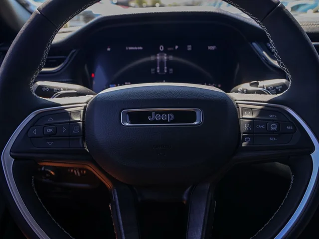 Nuevos JEEP GRAND CHEROKEE à Estados chez autogozo