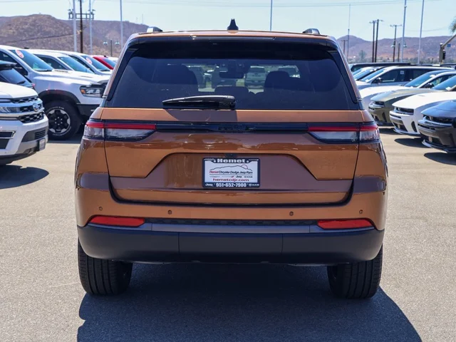Nuevos JEEP GRAND CHEROKEE à Estados chez autogozo