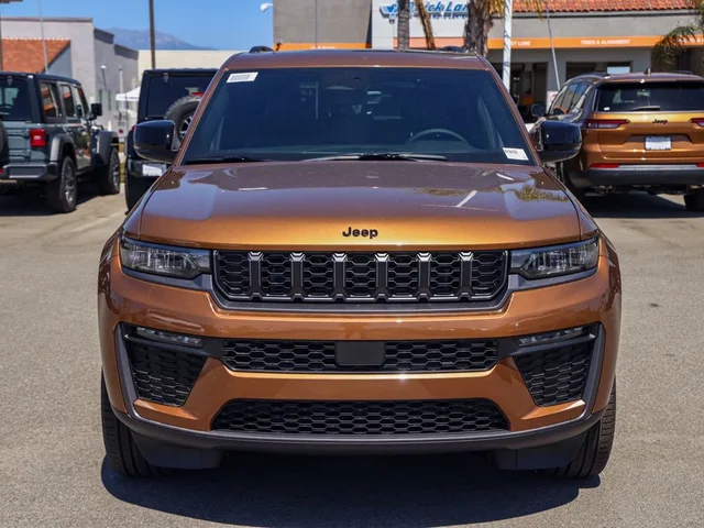 Nuevos JEEP GRAND CHEROKEE à Estados chez autogozo