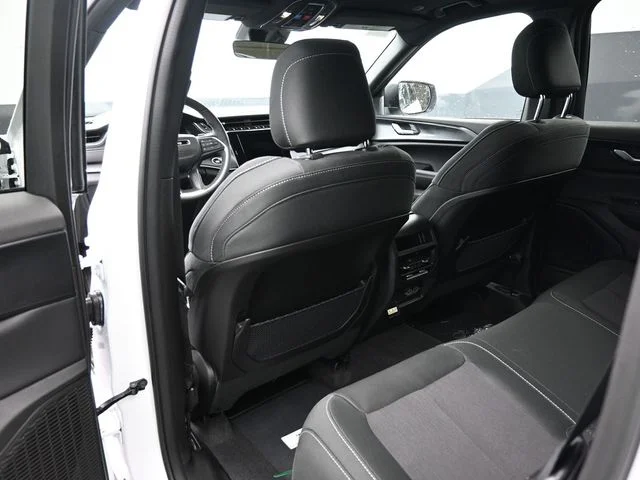 Nuevos JEEP GRAND CHEROKEE à Estados chez autogozo