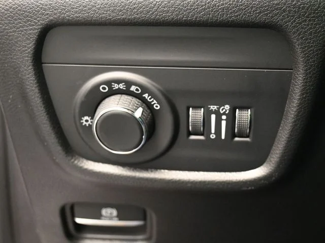 Nuevos JEEP GRAND CHEROKEE à Estados chez autogozo