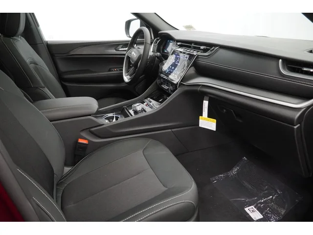 Nuevos JEEP GRAND CHEROKEE à Estados chez autogozo
