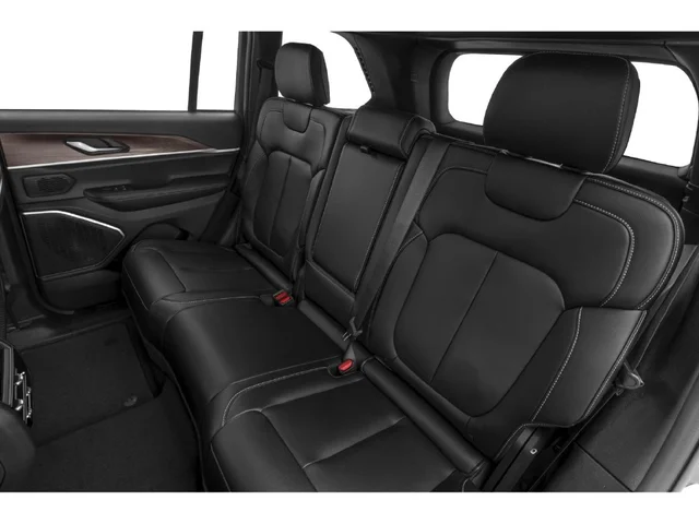 Nuevos JEEP GRAND CHEROKEE à Estados chez autogozo