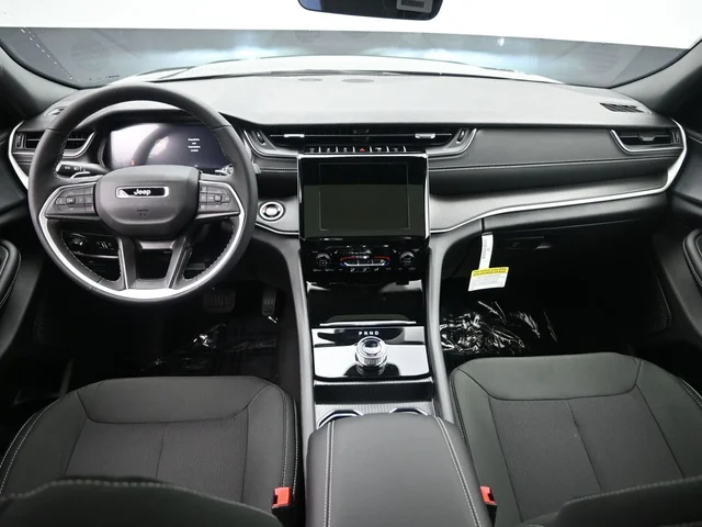 Nuevos JEEP GRAND CHEROKEE à Estados chez autogozo