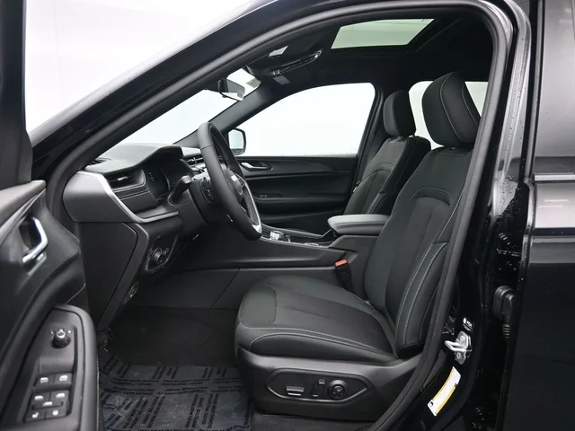 Nuevos JEEP GRAND CHEROKEE à Estados chez autogozo