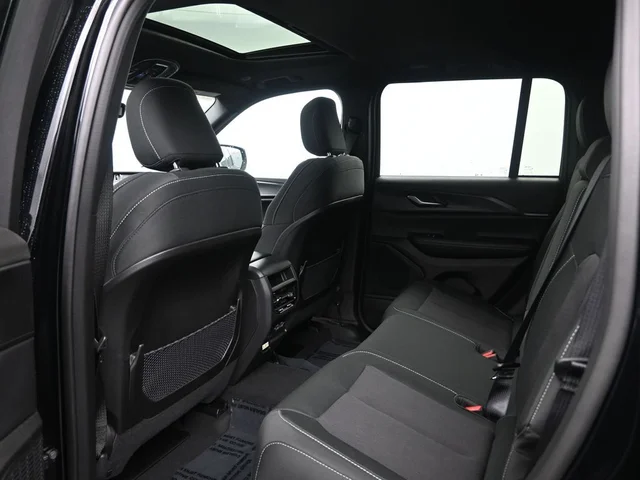 Nuevos JEEP GRAND CHEROKEE à Estados chez autogozo