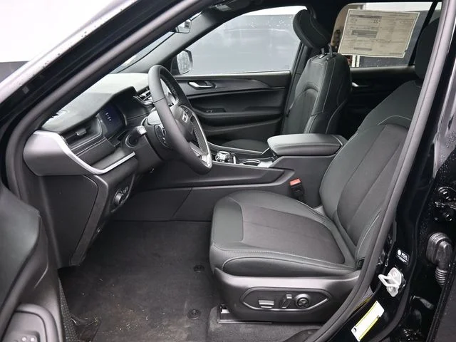 Nuevos JEEP GRAND CHEROKEE à Estados chez autogozo