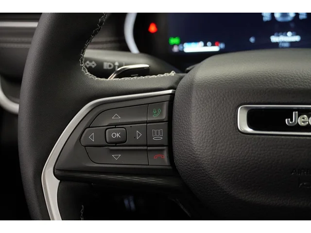 Nuevos JEEP GRAND CHEROKEE à Estados chez autogozo