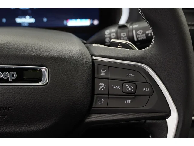 Nuevos JEEP GRAND CHEROKEE à Estados chez autogozo
