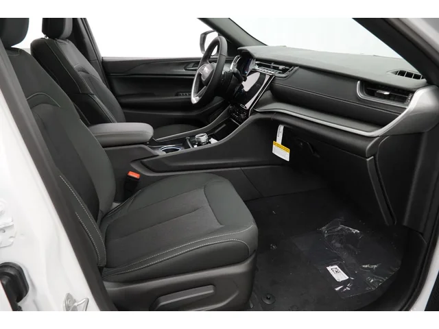 Nuevos JEEP GRAND CHEROKEE à Estados chez autogozo