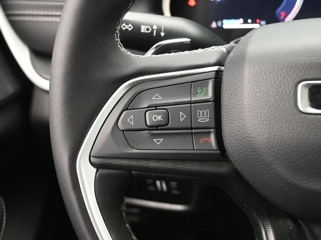 Nuevos JEEP GRAND CHEROKEE à Estados chez autogozo
