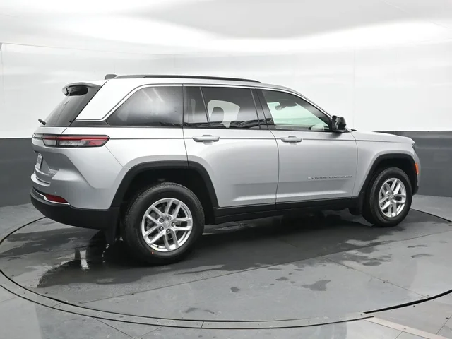 Nuevos JEEP GRAND CHEROKEE à Estados chez autogozo