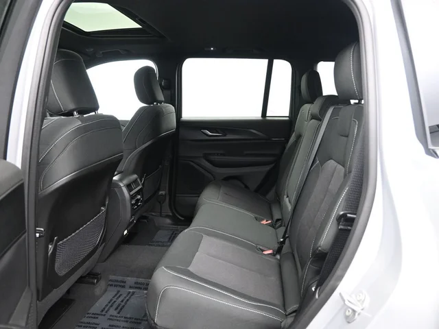 Nuevos JEEP GRAND CHEROKEE à Estados chez autogozo