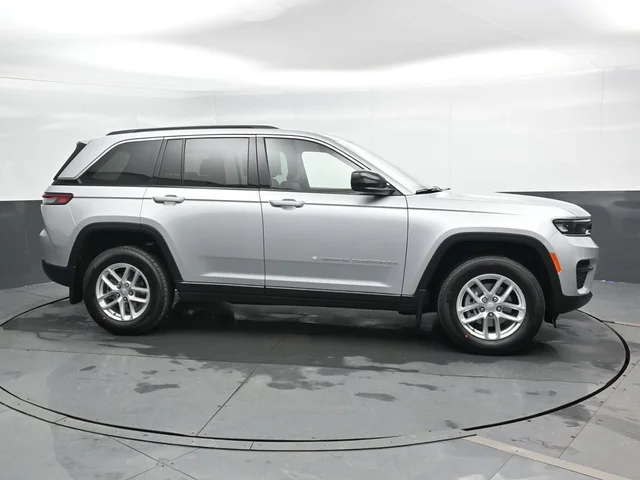 Nuevos JEEP GRAND CHEROKEE à Estados chez autogozo