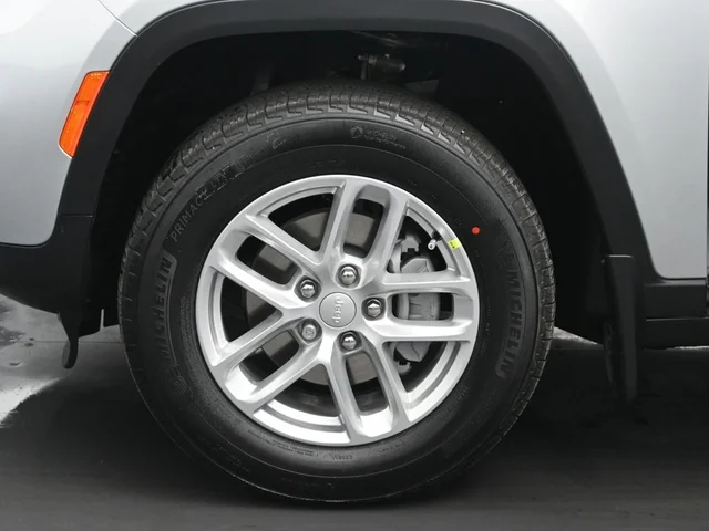 Nuevos JEEP GRAND CHEROKEE à Estados chez autogozo