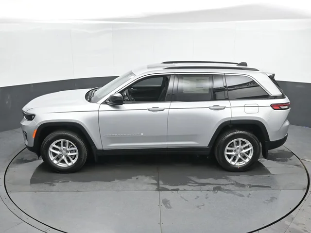 Nuevos JEEP GRAND CHEROKEE à Estados chez autogozo
