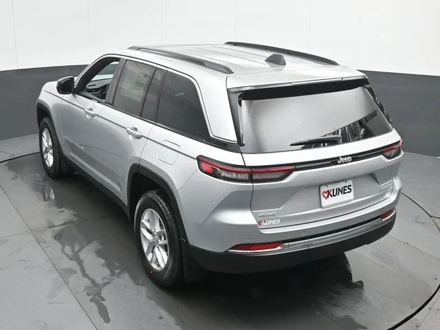 Nuevos JEEP GRAND CHEROKEE à Estados chez autogozo