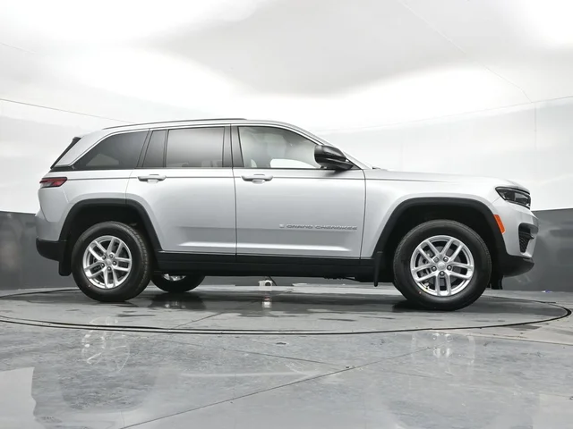 Nuevos JEEP GRAND CHEROKEE à Estados chez autogozo