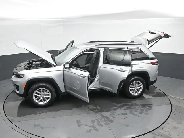 Nuevos JEEP GRAND CHEROKEE à Estados chez autogozo