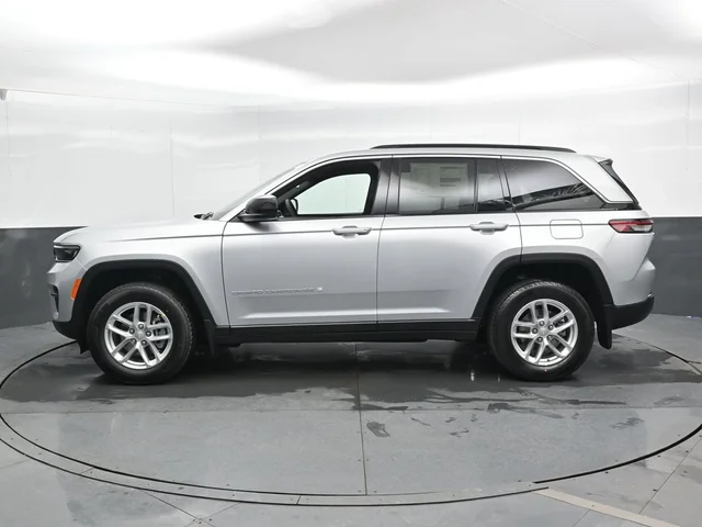 Nuevos JEEP GRAND CHEROKEE à Estados chez autogozo