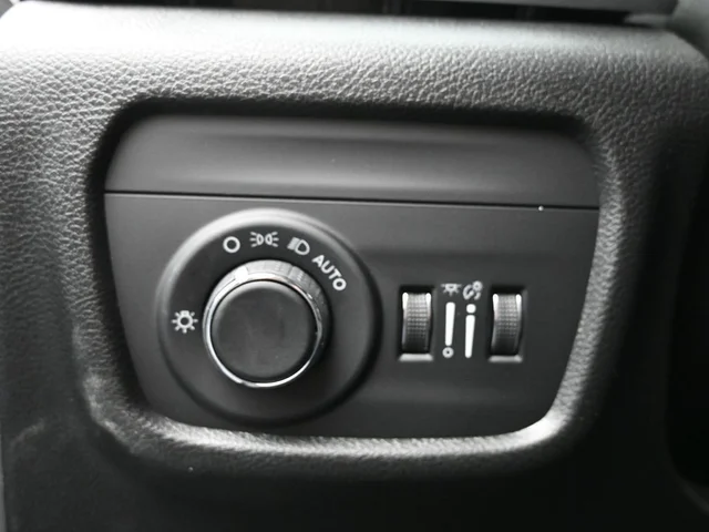 Nuevos JEEP GRAND CHEROKEE à Estados chez autogozo