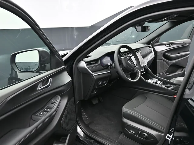 Nuevos JEEP GRAND CHEROKEE à Estados chez autogozo