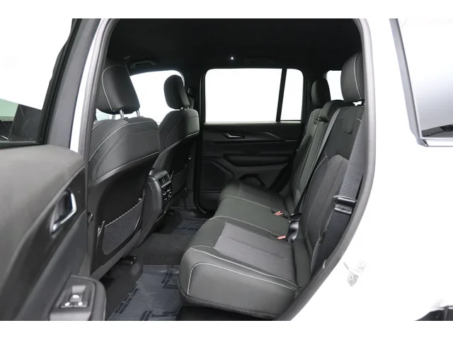 Nuevos JEEP GRAND CHEROKEE à Estados chez autogozo