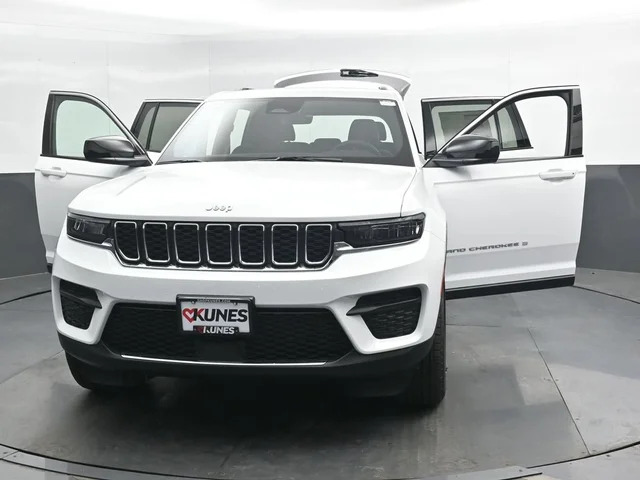 Nuevos JEEP GRAND CHEROKEE à Estados chez autogozo