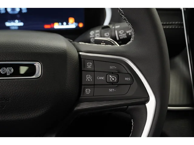 Nuevos JEEP GRAND CHEROKEE à Estados chez autogozo