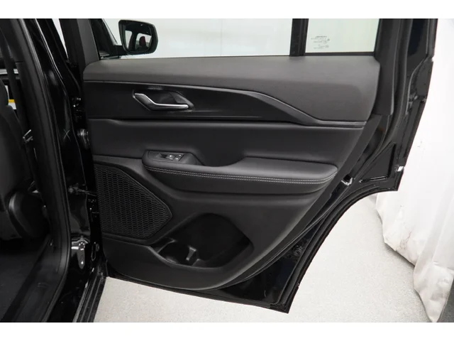 Nuevos JEEP GRAND CHEROKEE à Estados chez autogozo