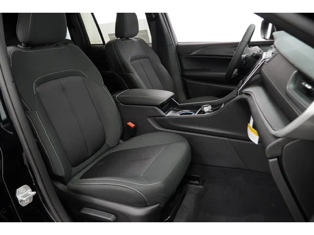 Nuevos JEEP GRAND CHEROKEE à Estados chez autogozo