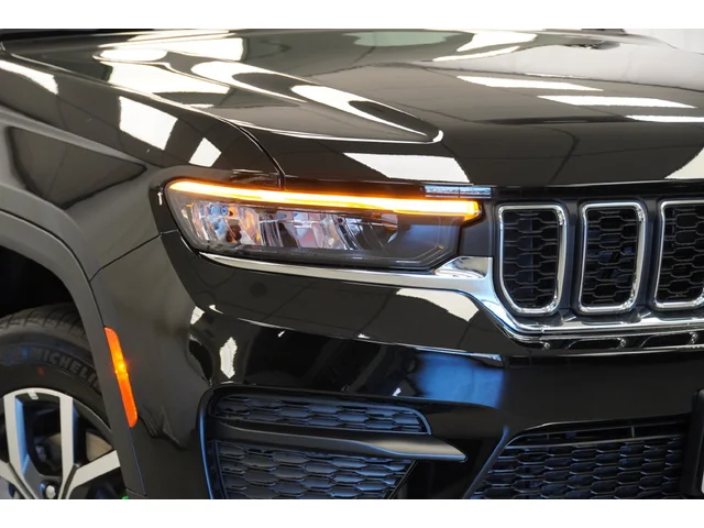 Nuevos JEEP GRAND CHEROKEE à Estados chez autogozo