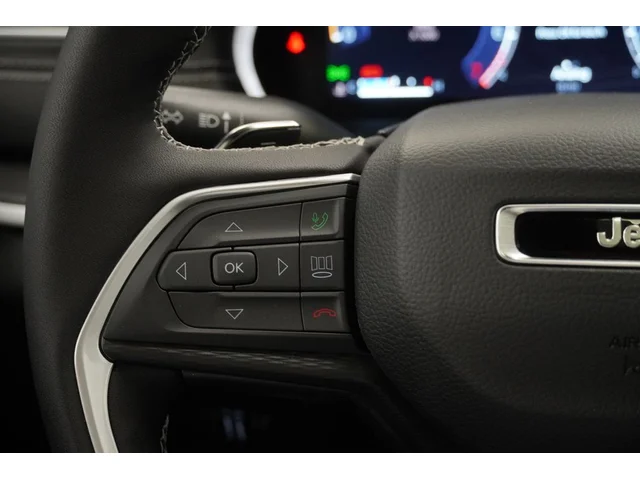 Nuevos JEEP GRAND CHEROKEE à Estados chez autogozo