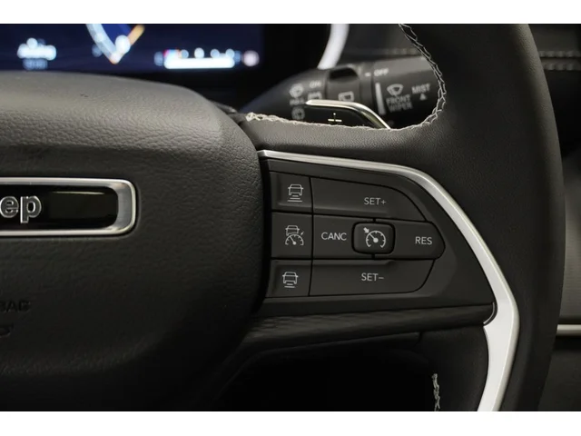 Nuevos JEEP GRAND CHEROKEE à Estados chez autogozo