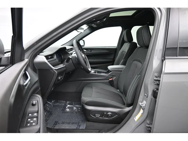 Nuevos JEEP GRAND CHEROKEE à Estados chez autogozo