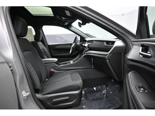 Nuevos JEEP GRAND CHEROKEE à Estados chez autogozo