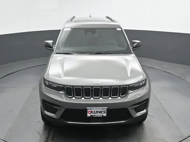 Nuevos JEEP GRAND CHEROKEE à Estados chez autogozo