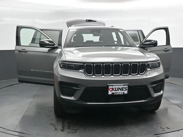 Nuevos JEEP GRAND CHEROKEE à Estados chez autogozo